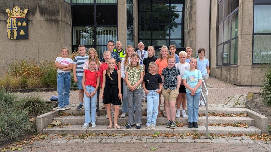 Groepsfoto van de kinderraad schooljaar 2025/2026